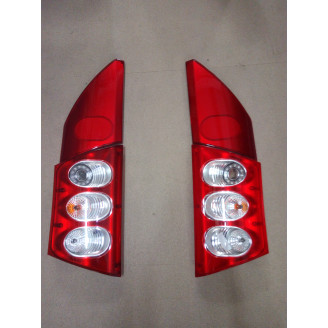 Tail lamp cluster left image