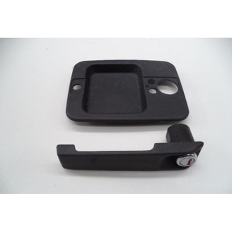 Bottom lock driver door image