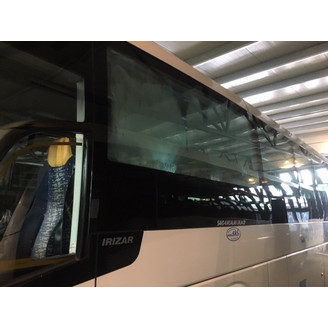 Sivulasi Gn-Gn 2130 x 1203 1. vas kuva